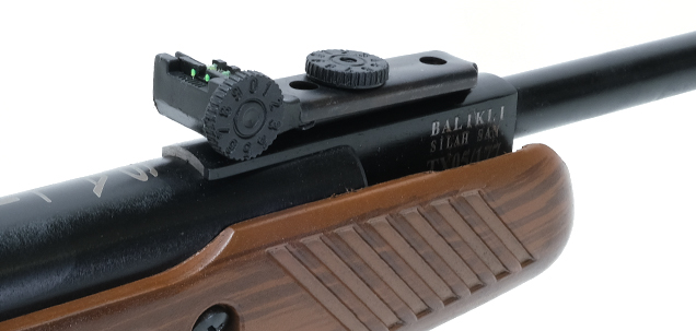 TX05 Break Barrel Spring Air Rifle 001